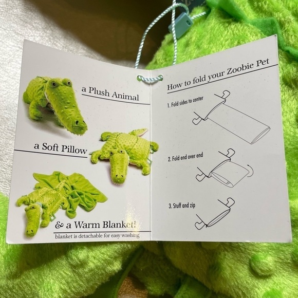 Zoobie Pets Kojo the Croc pillow, plush and blanket - Picture 4 of 10